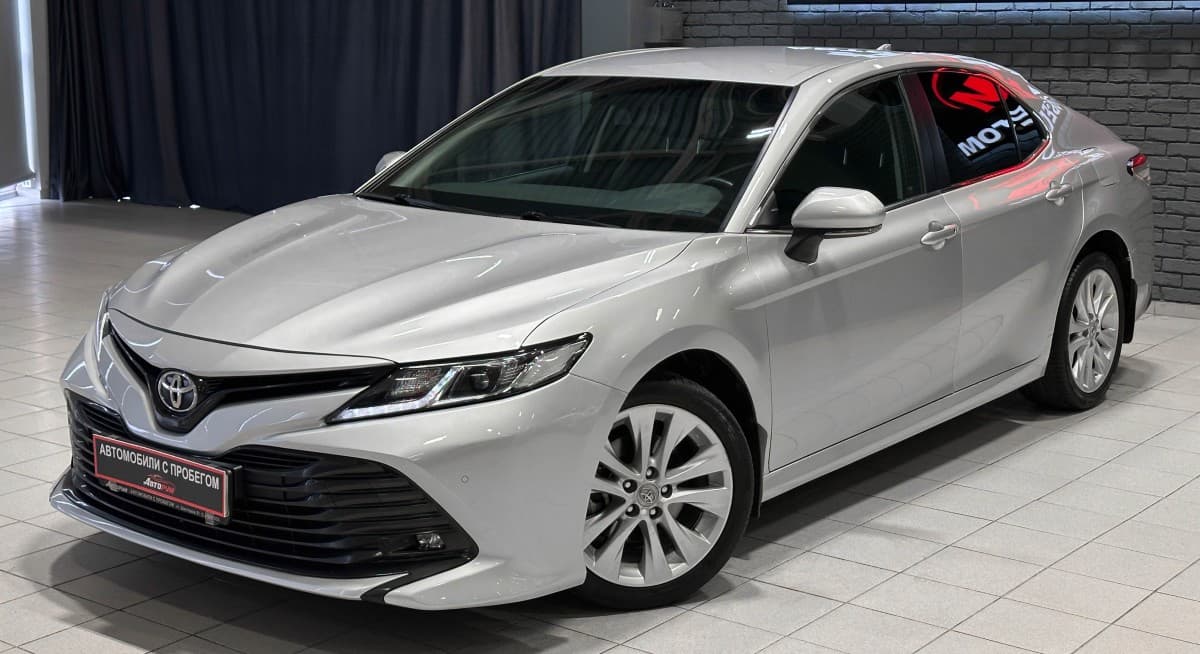 Toyota Camry - 2