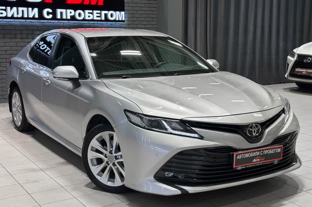 Toyota Camry - 5