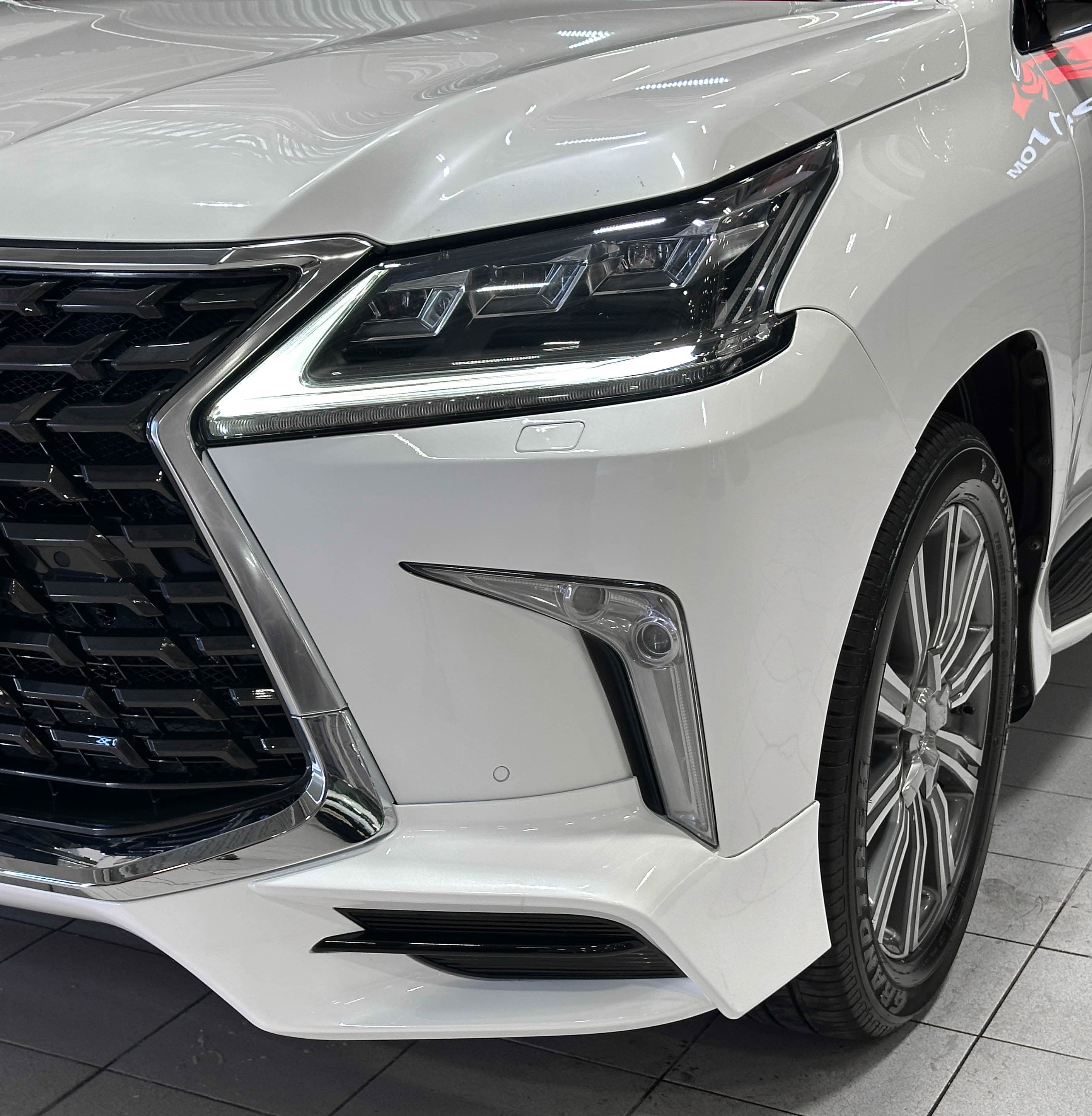 Lexus LX570 - 3