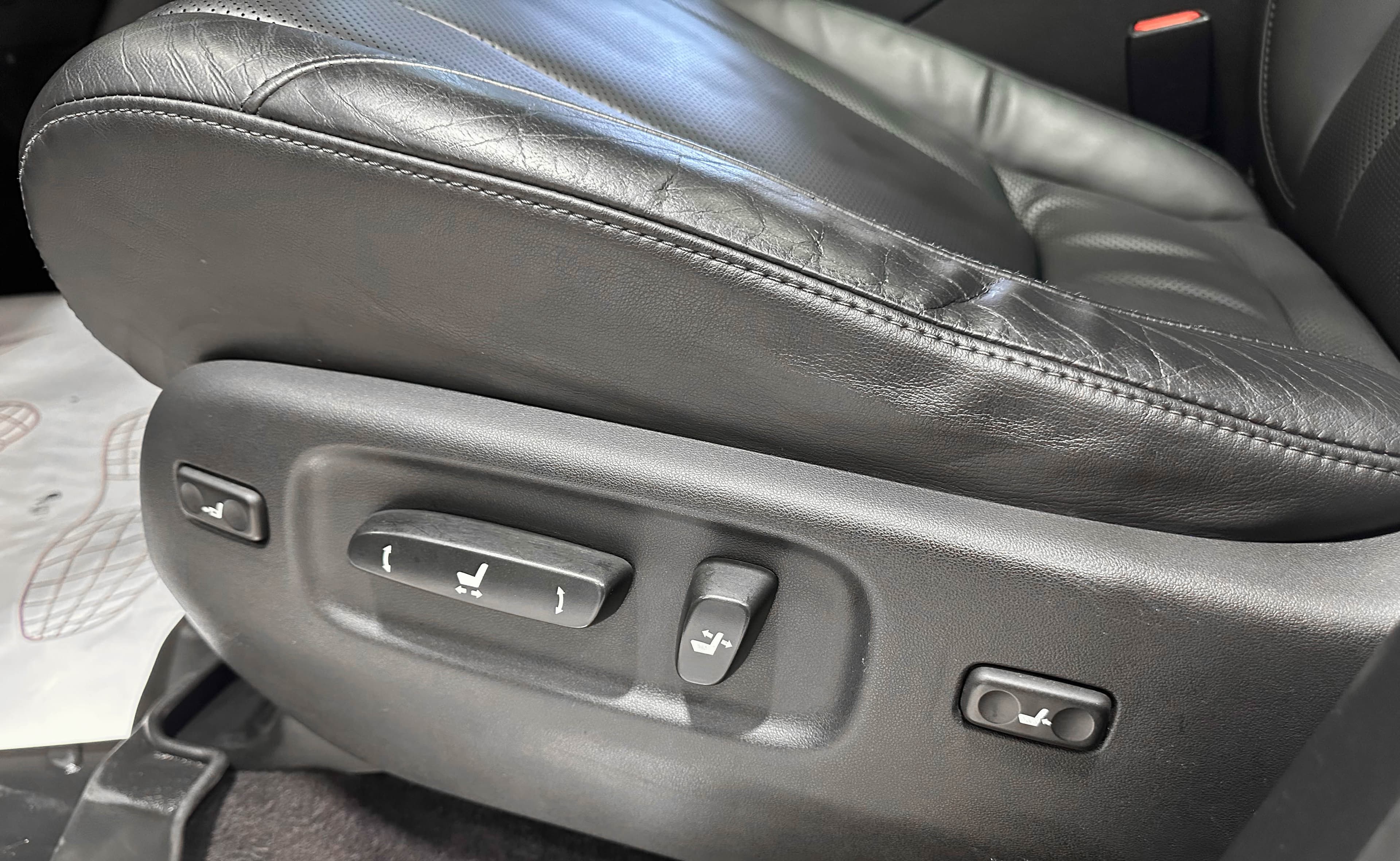 Lexus LX570 - фото 19