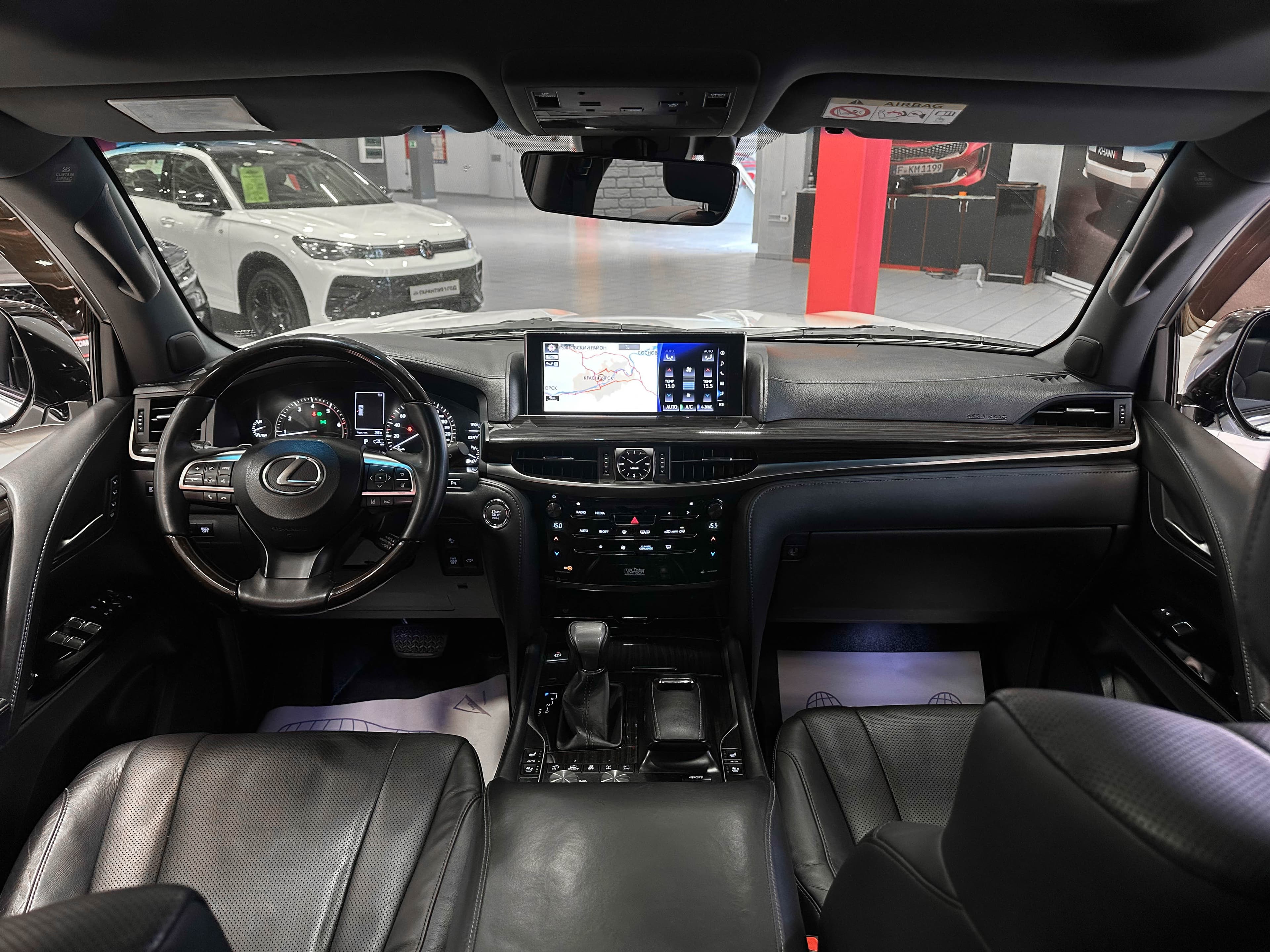 Lexus LX570 - фото 33