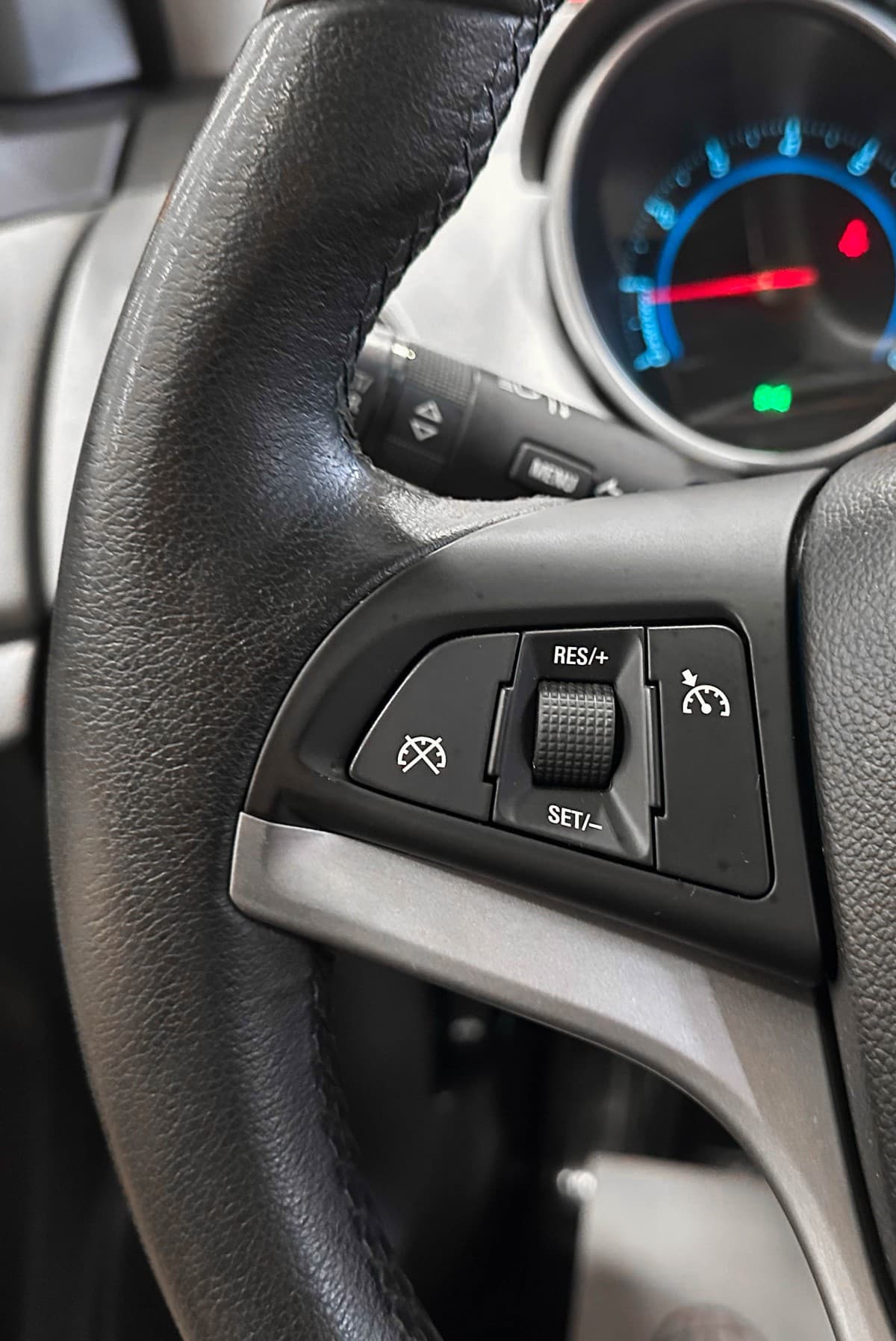 Chevrolet Cruze - фото 18