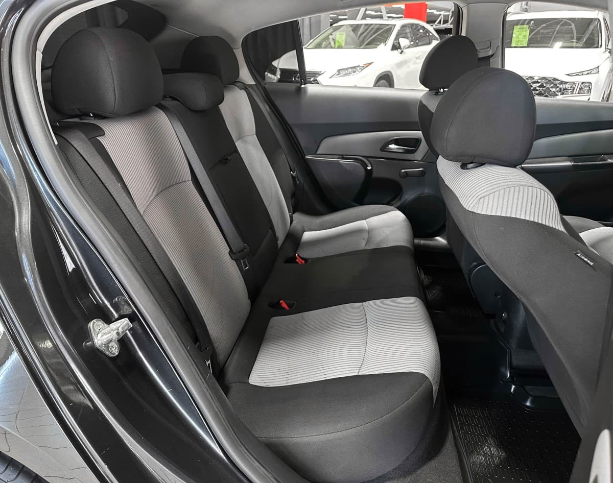 Chevrolet Cruze - фото 14