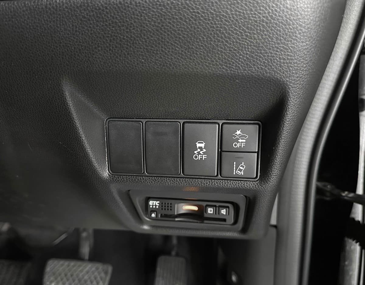 Honda Stepwgn Spada - фото 20