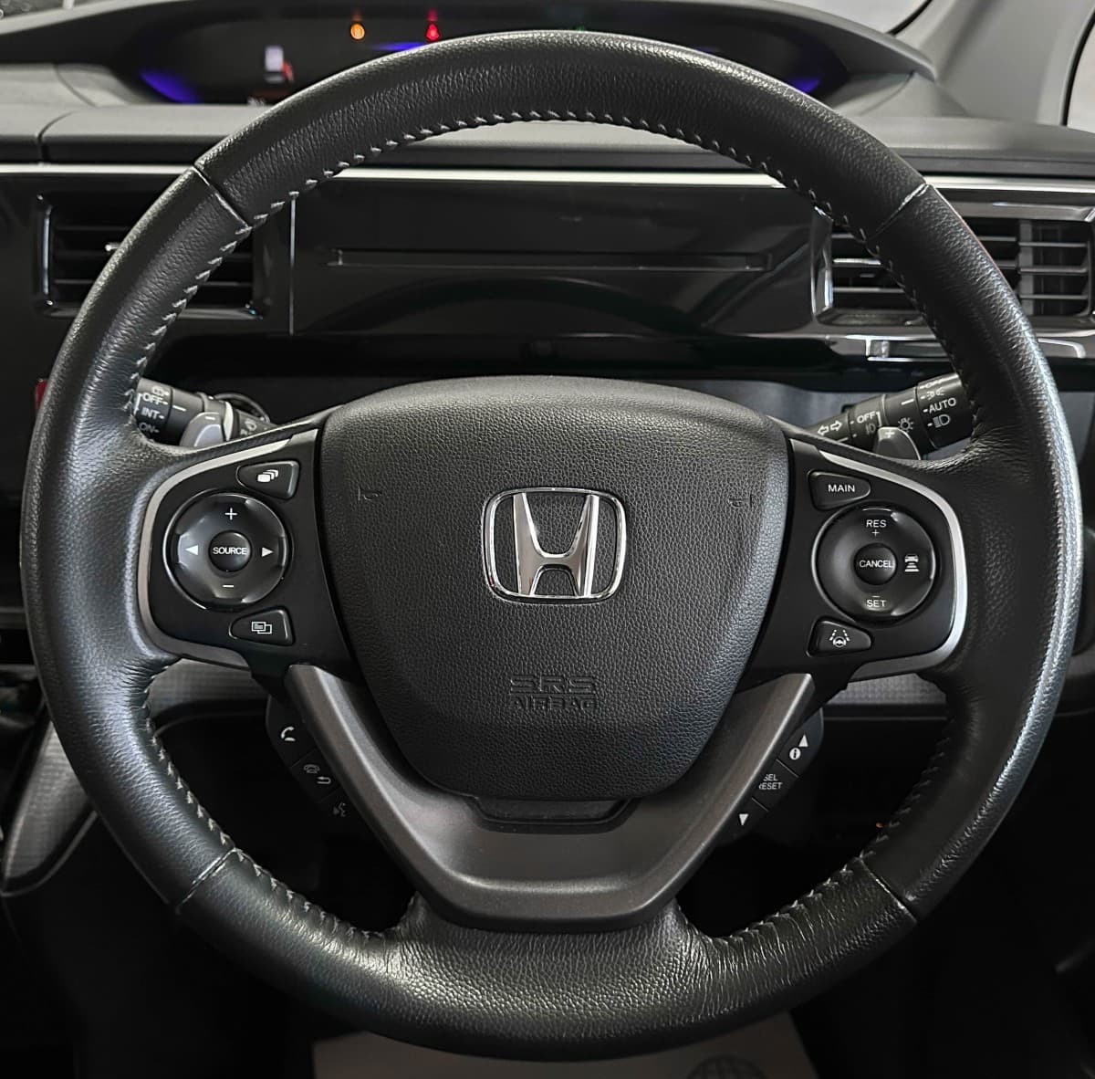 Honda Stepwgn Spada - фото 27