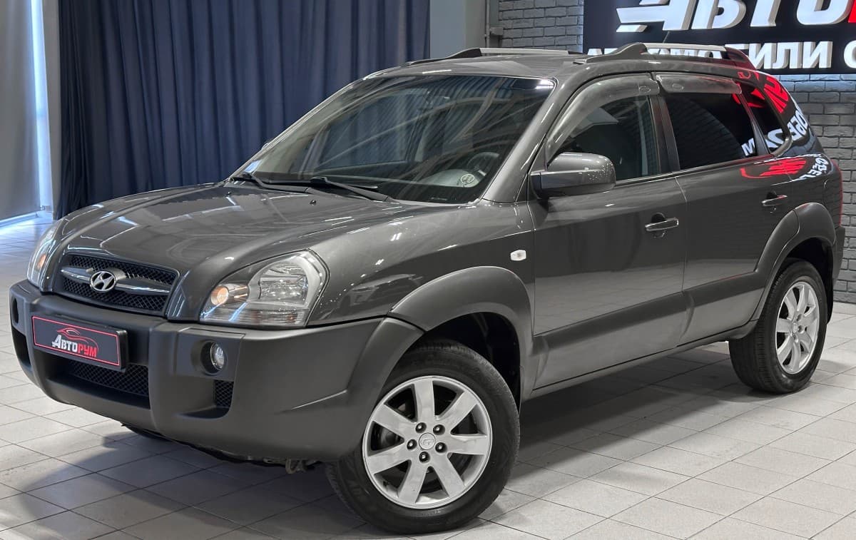 Hyundai Tucson - 2