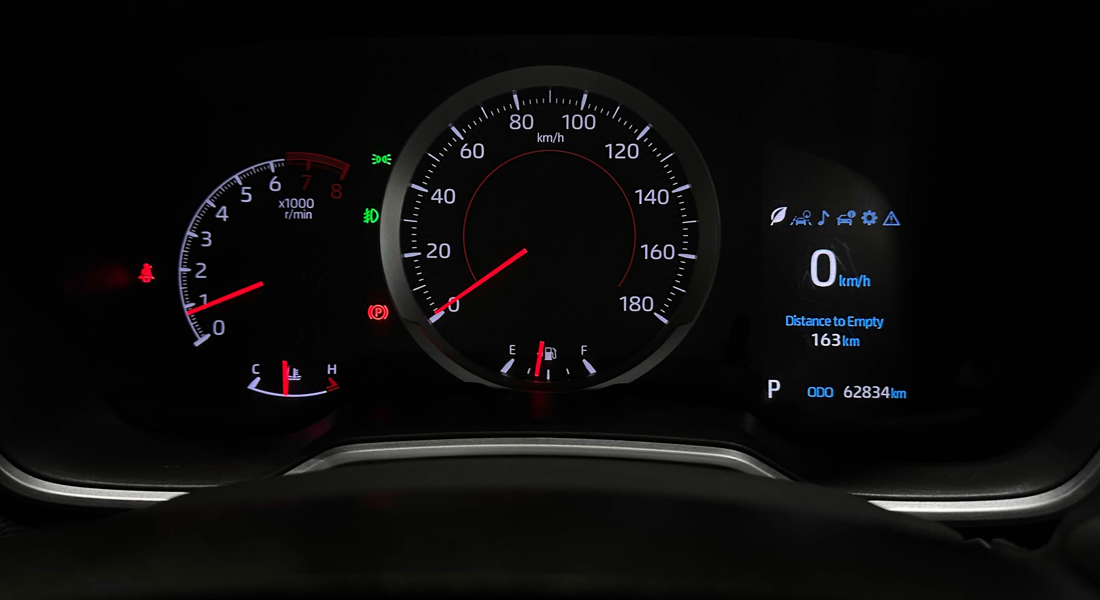 Toyota Corolla Touring - фото 17