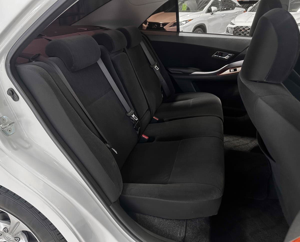 Toyota Premio - фото 13