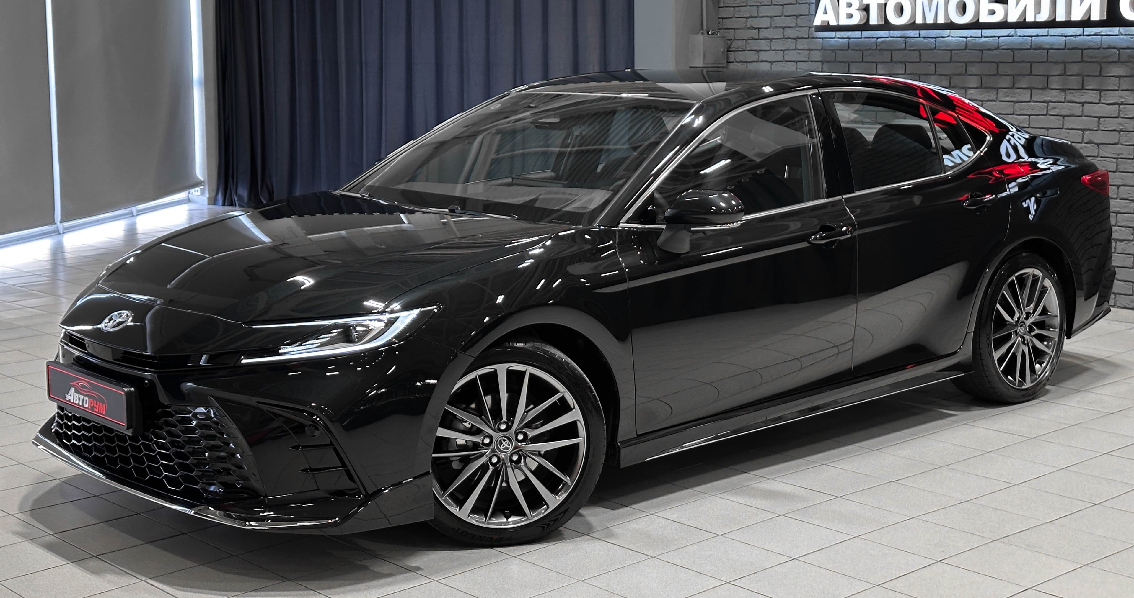 Toyota Camry - 2