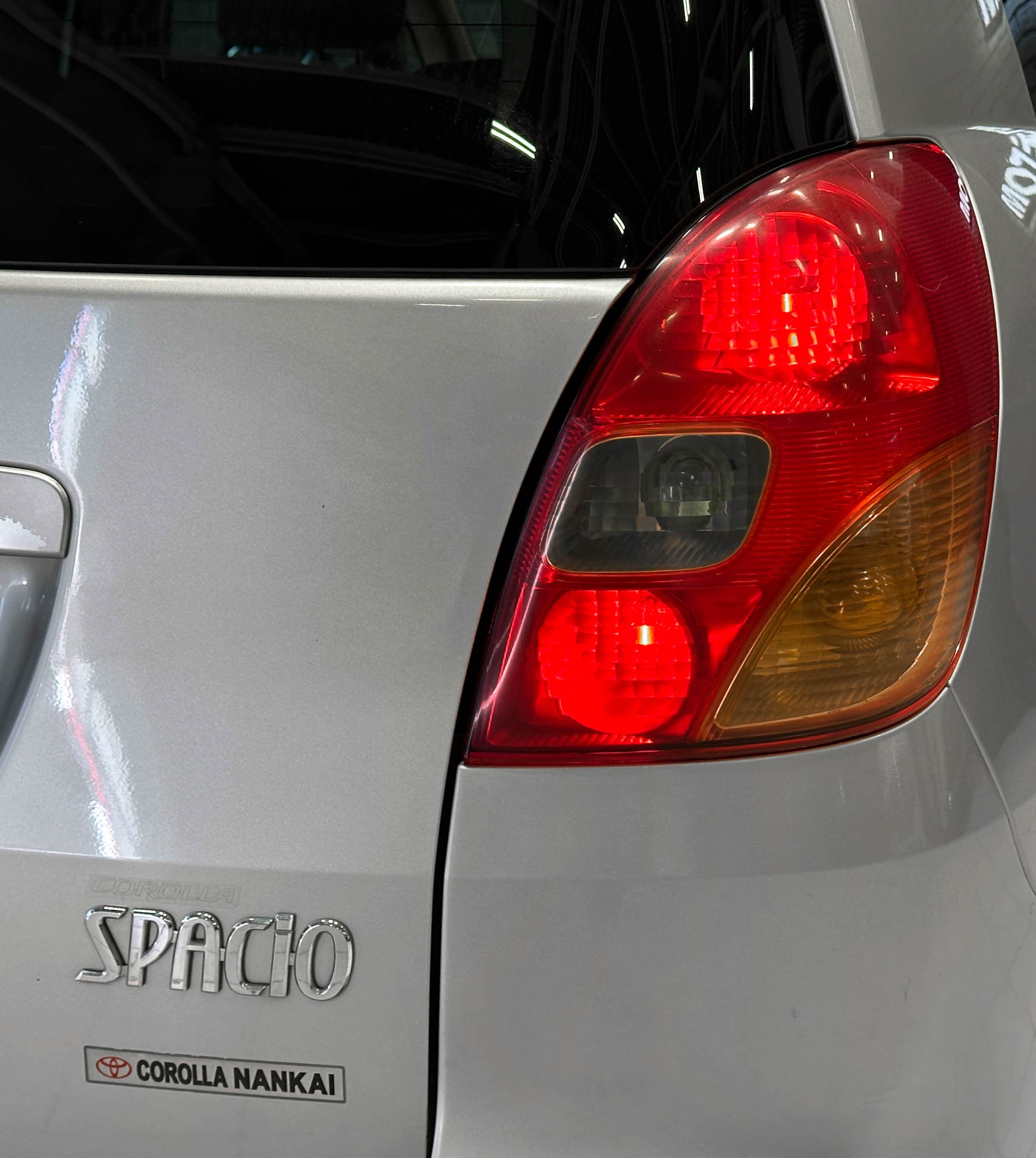 Toyota Corolla Spacio - фото 8