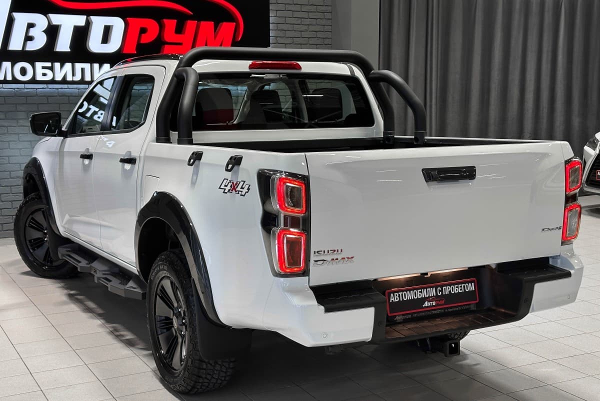 Isuzu D-Max - фото 12