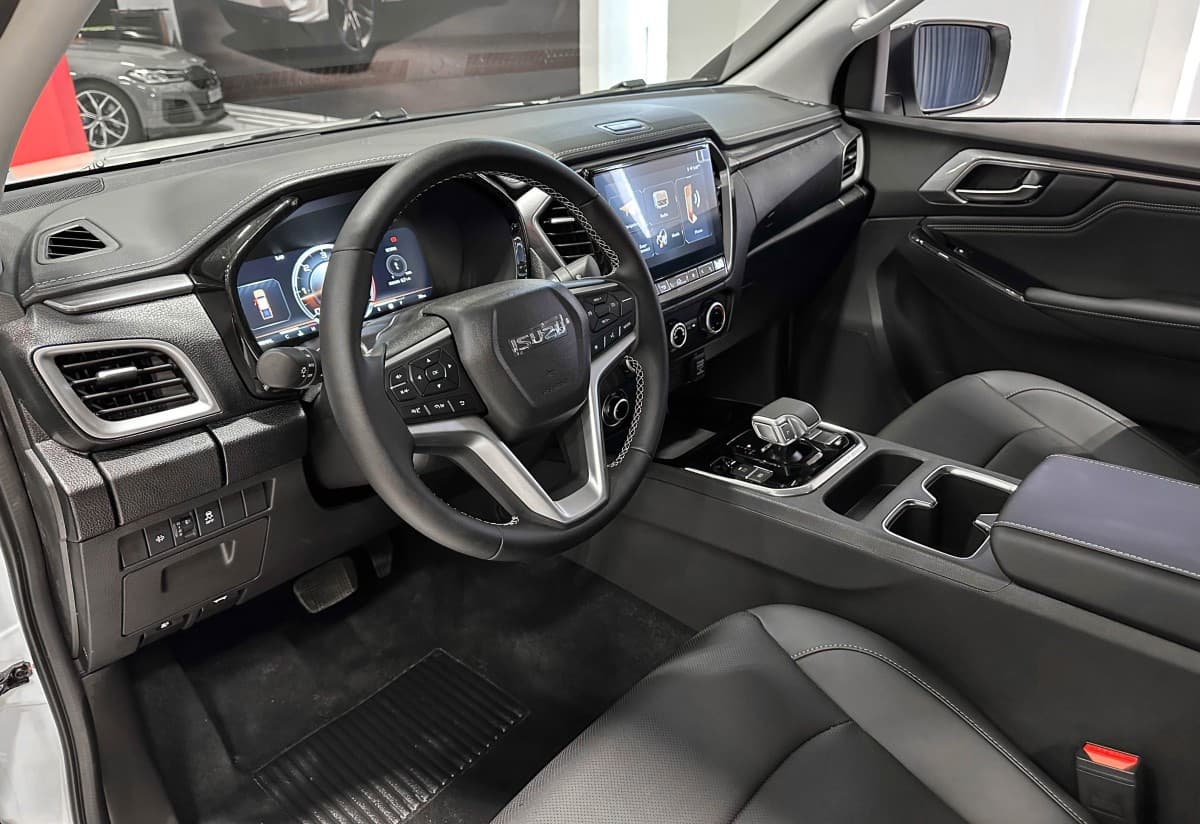Isuzu D-Max - фото 13