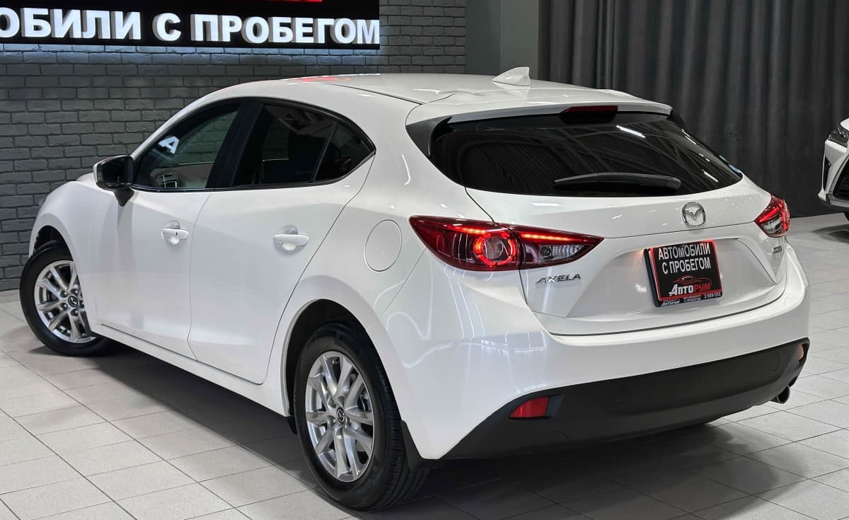 Mazda Axela - фото 9