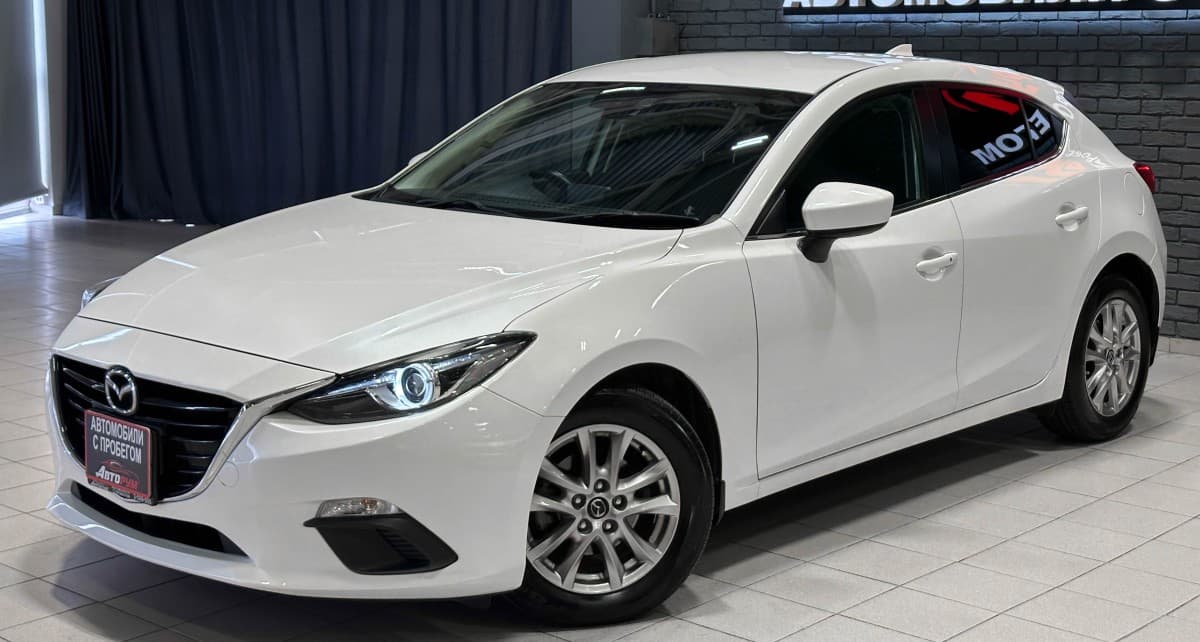 Mazda Axela - 2