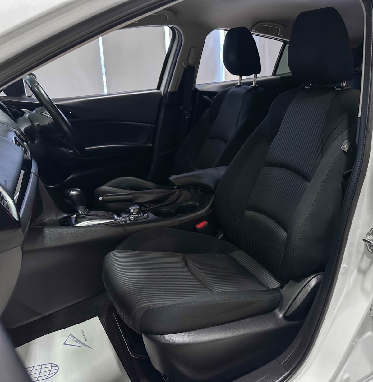 Mazda Axela - фото 15
