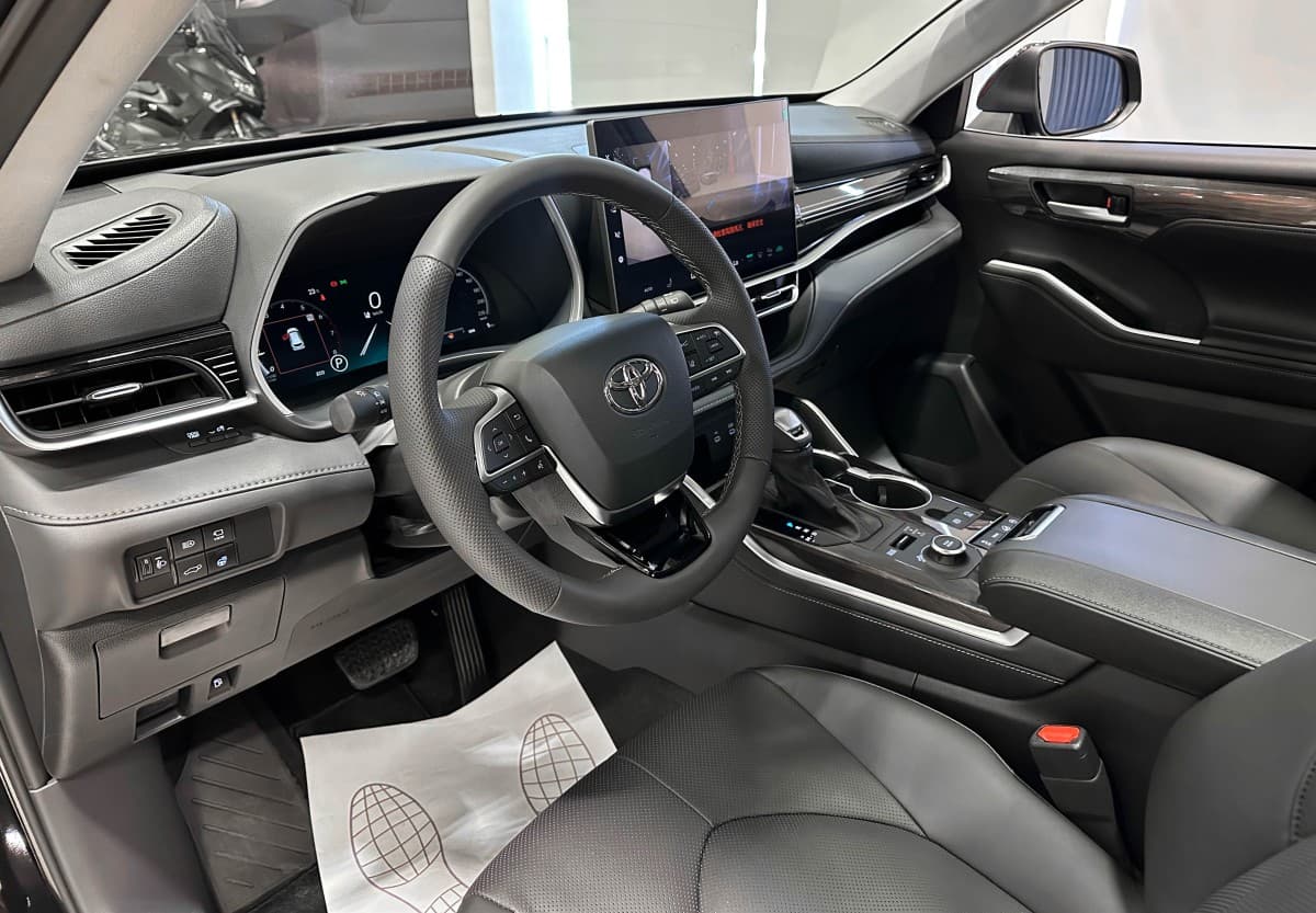 Toyota Highlander - фото 11