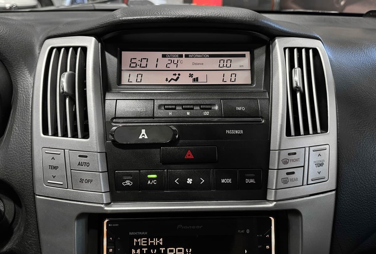 Lexus RX300 - фото 22