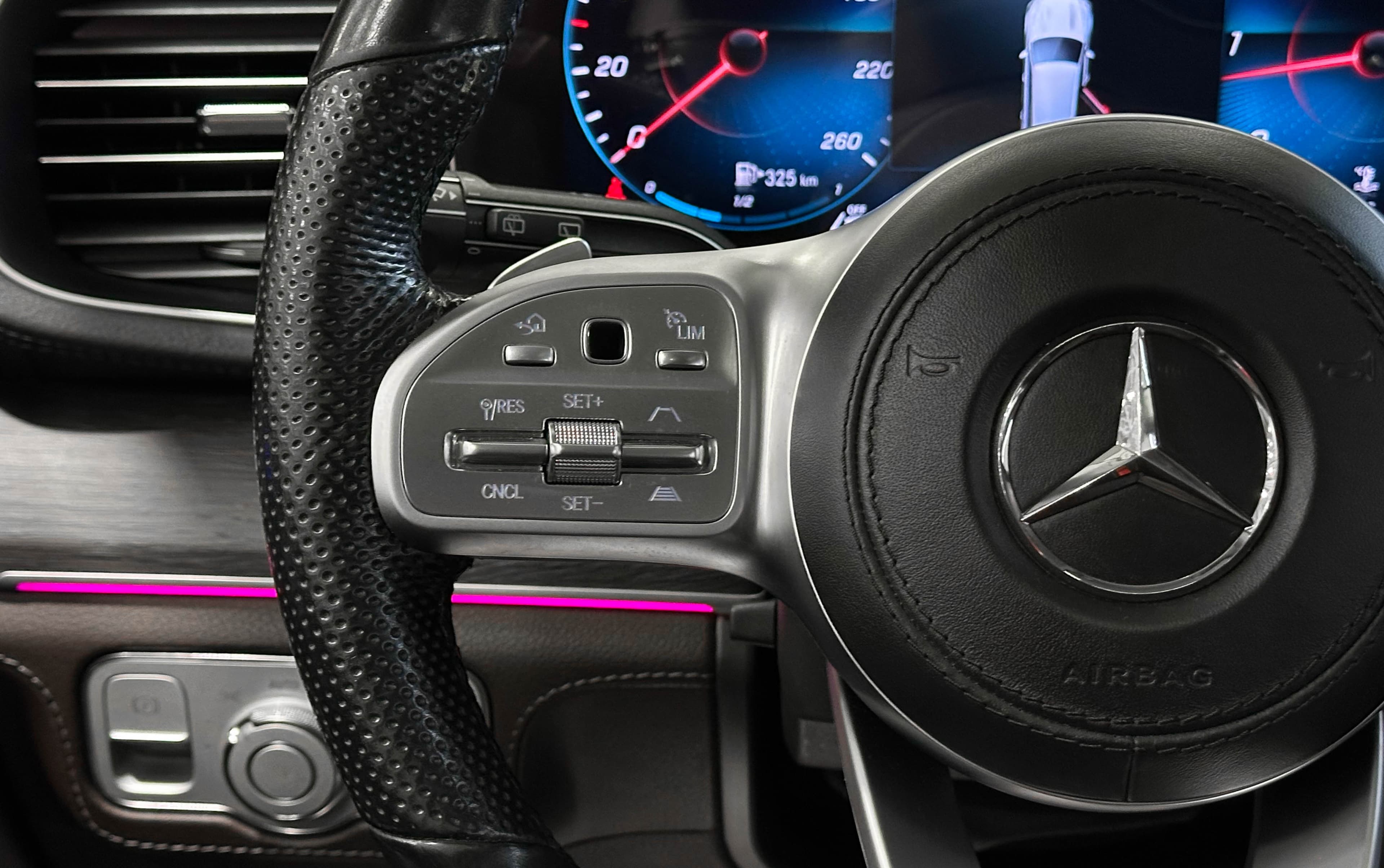 Mercedes-Benz GLS 400 - фото 22