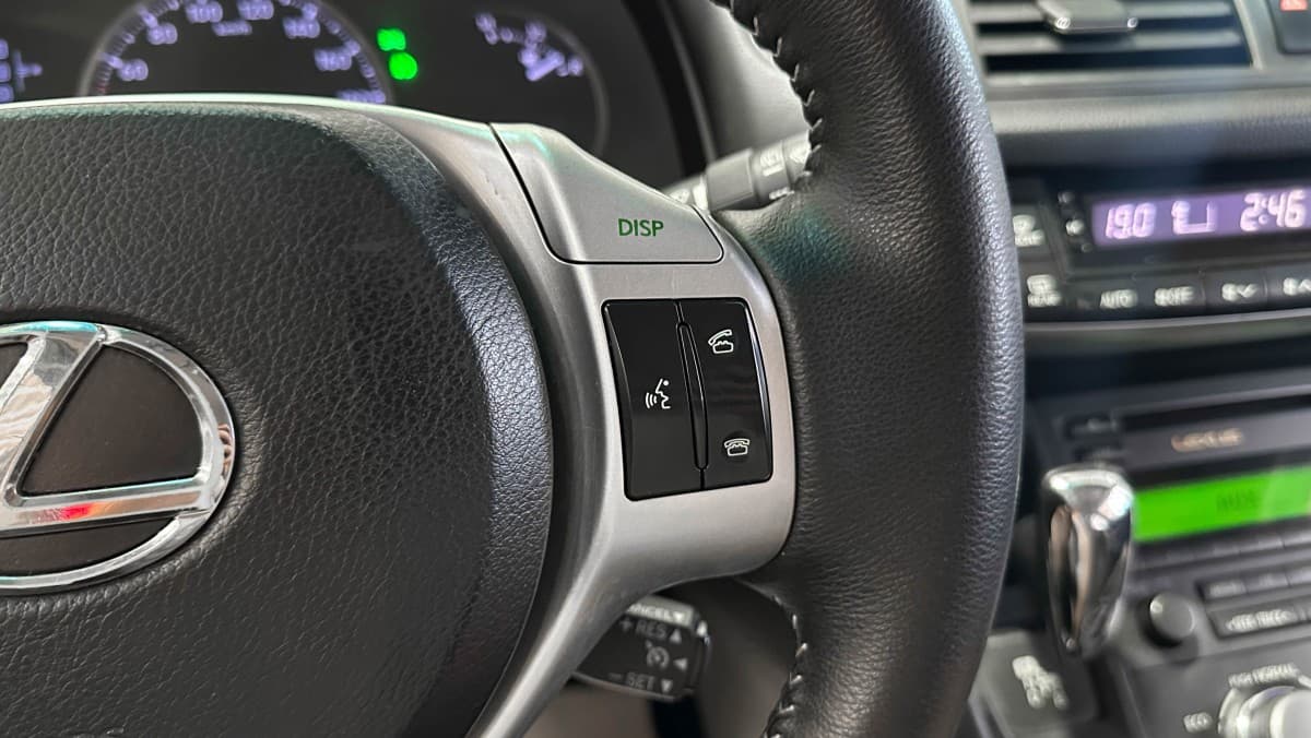Lexus CT200H - фото 22