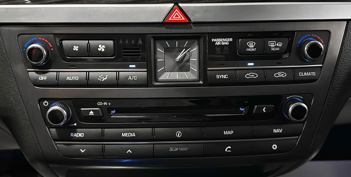 Hyundai Genesis - фото 24