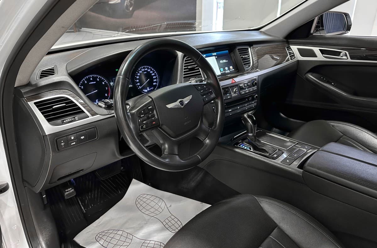 Hyundai Genesis - фото 10