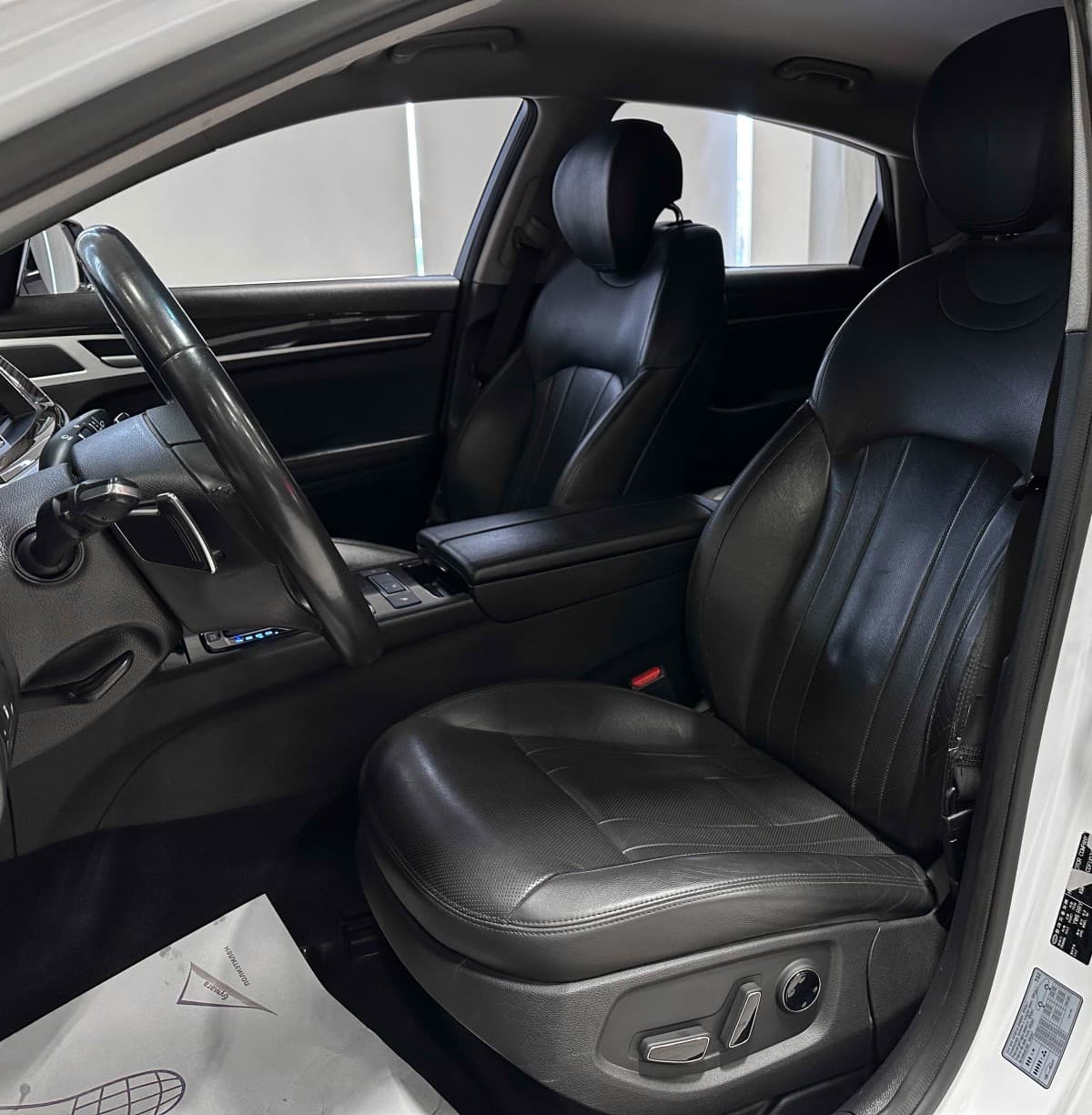 Hyundai Genesis - фото 11
