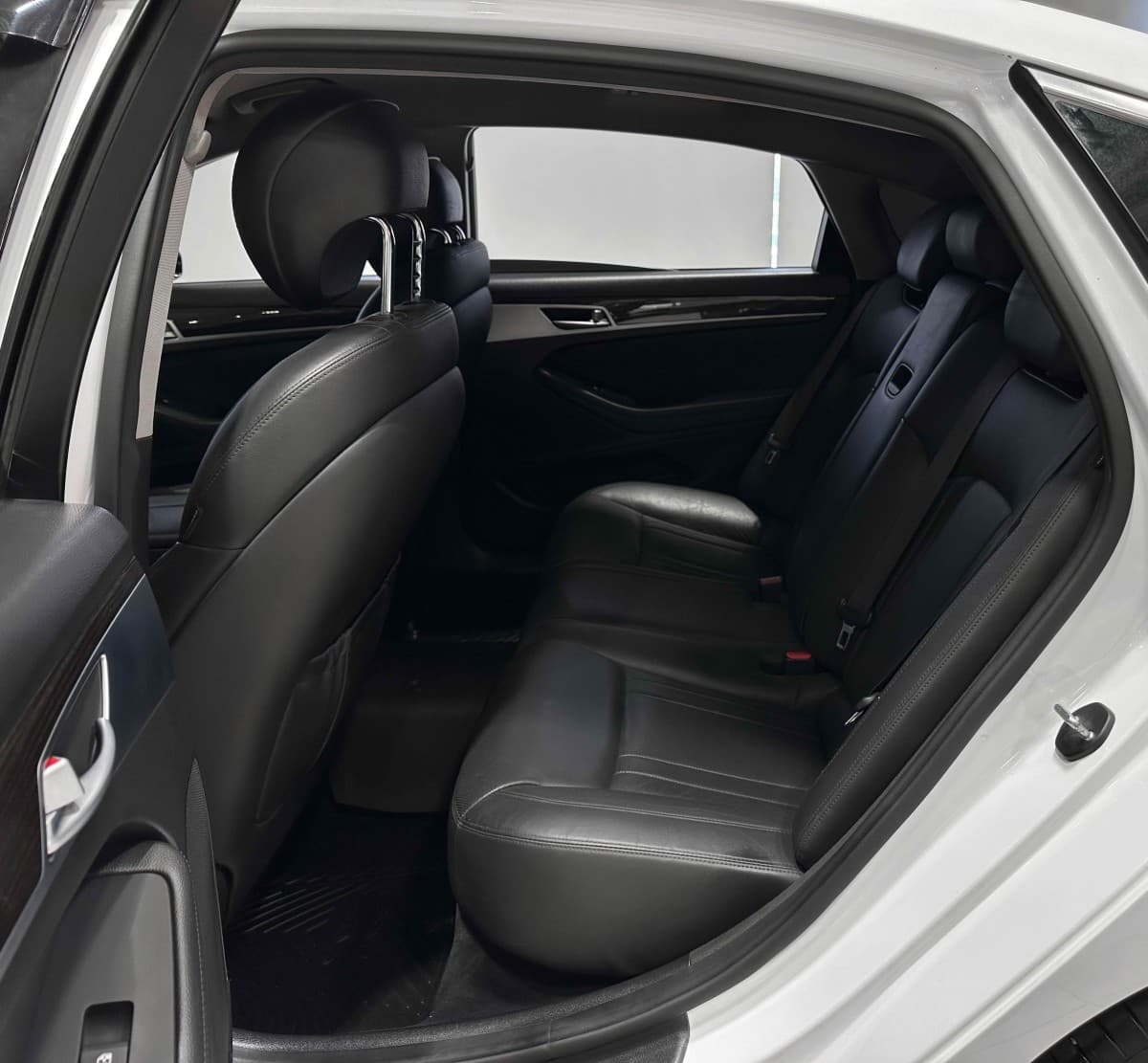 Hyundai Genesis - фото 12