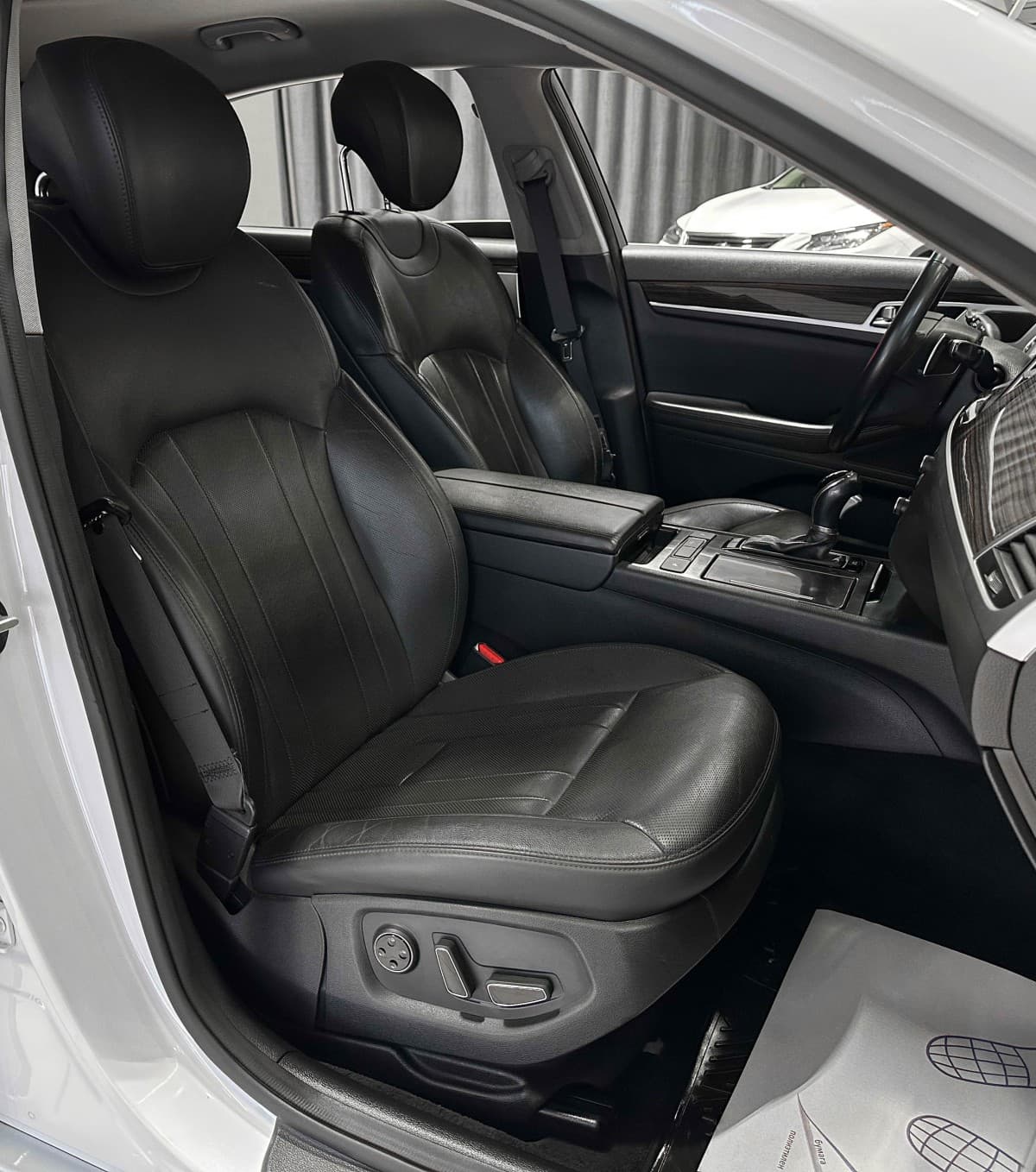 Hyundai Genesis - фото 16