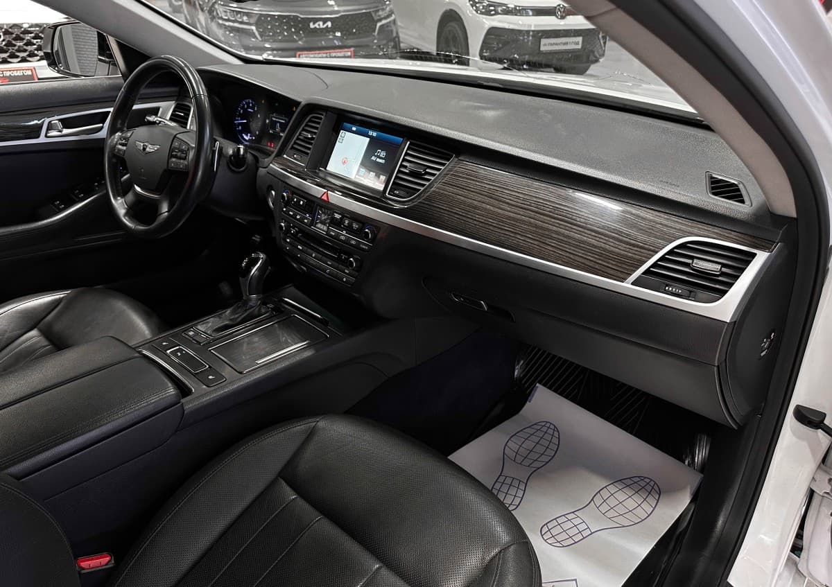 Hyundai Genesis - фото 17