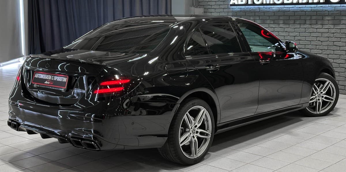 Mercedes-Benz E200 - фото 6