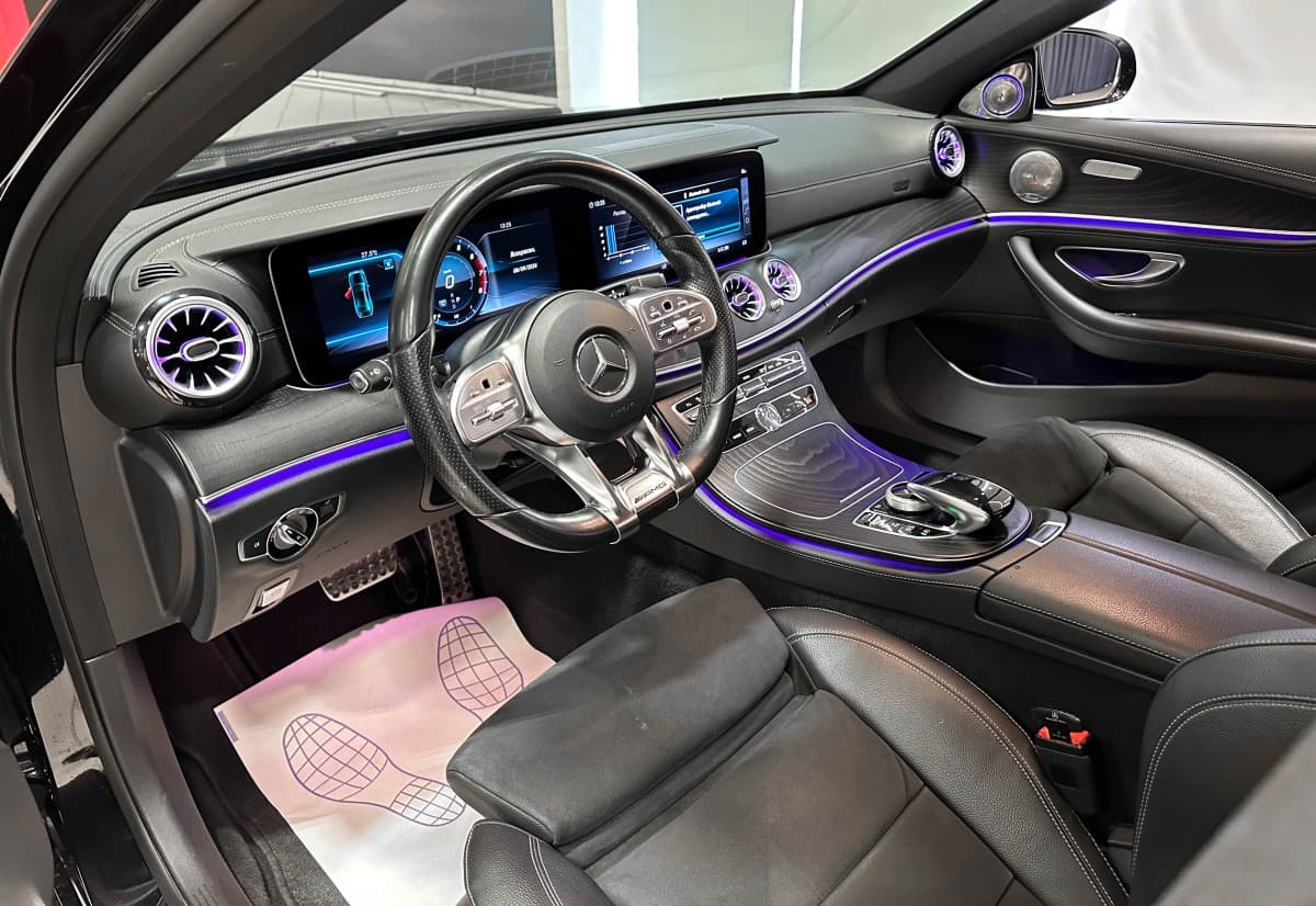 Mercedes-Benz E200 - фото 9