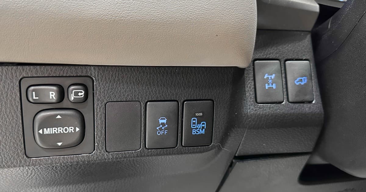 Toyota RAV4 - фото 18