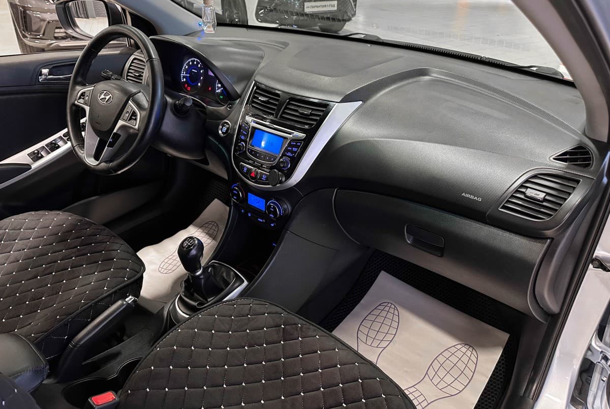 Hyundai Solaris - фото 16