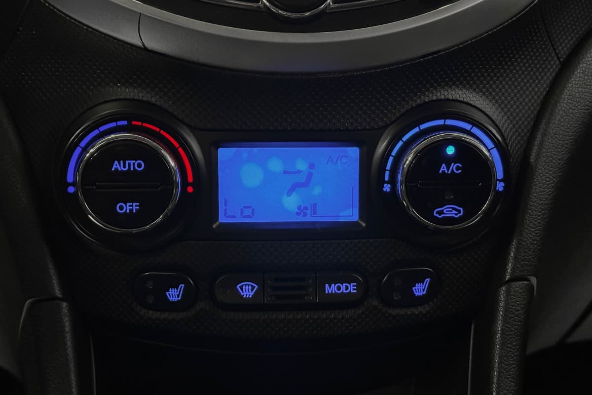 Hyundai Solaris - фото 23