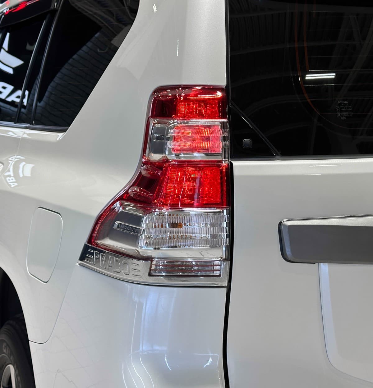 Toyota Land Cruiser Prado - фото 8