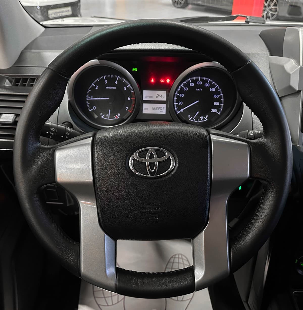 Toyota Land Cruiser Prado - фото 24
