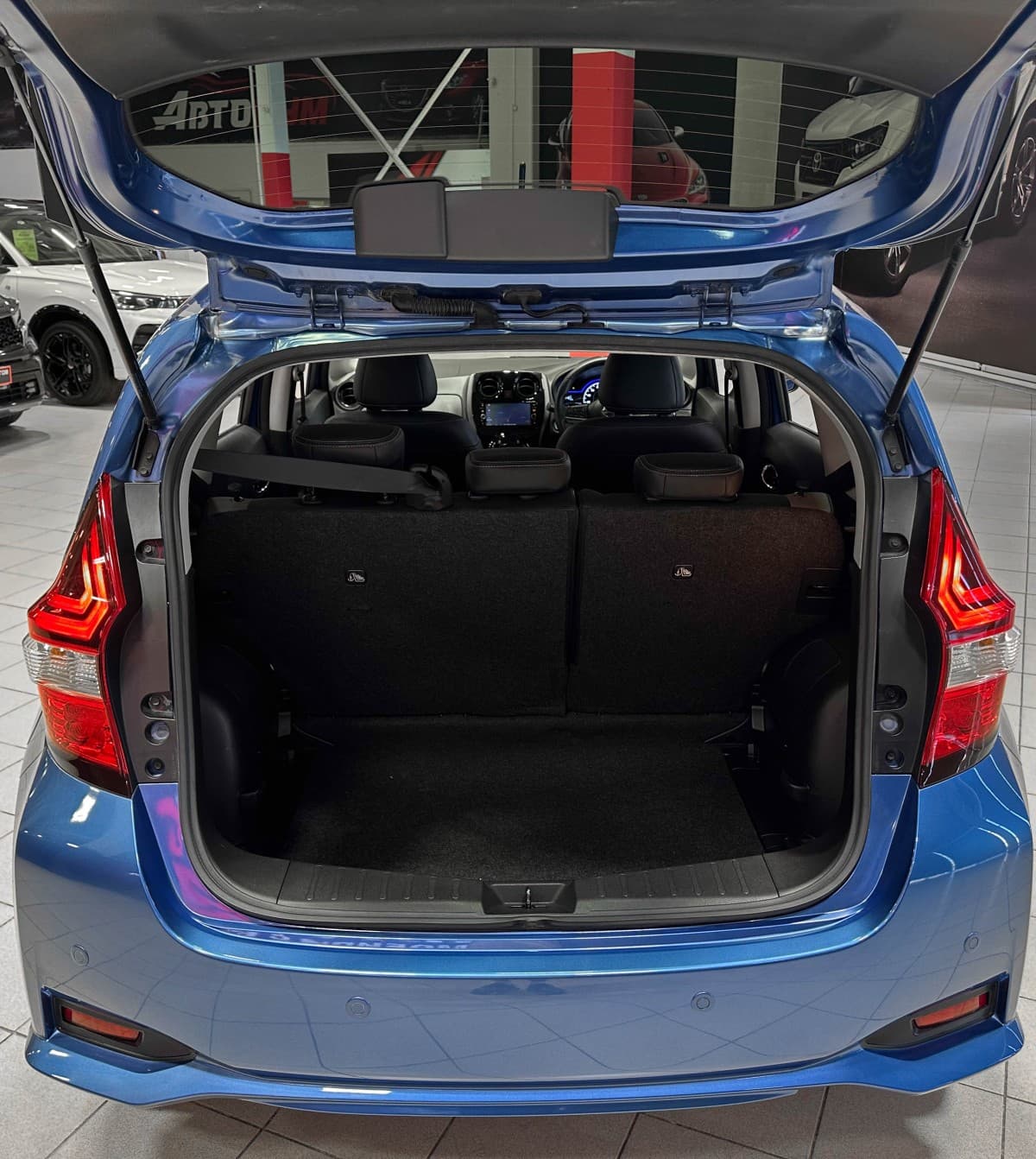 Nissan Note Hybrid - фото 13