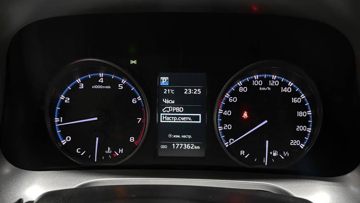 Toyota RAV4 - фото 20