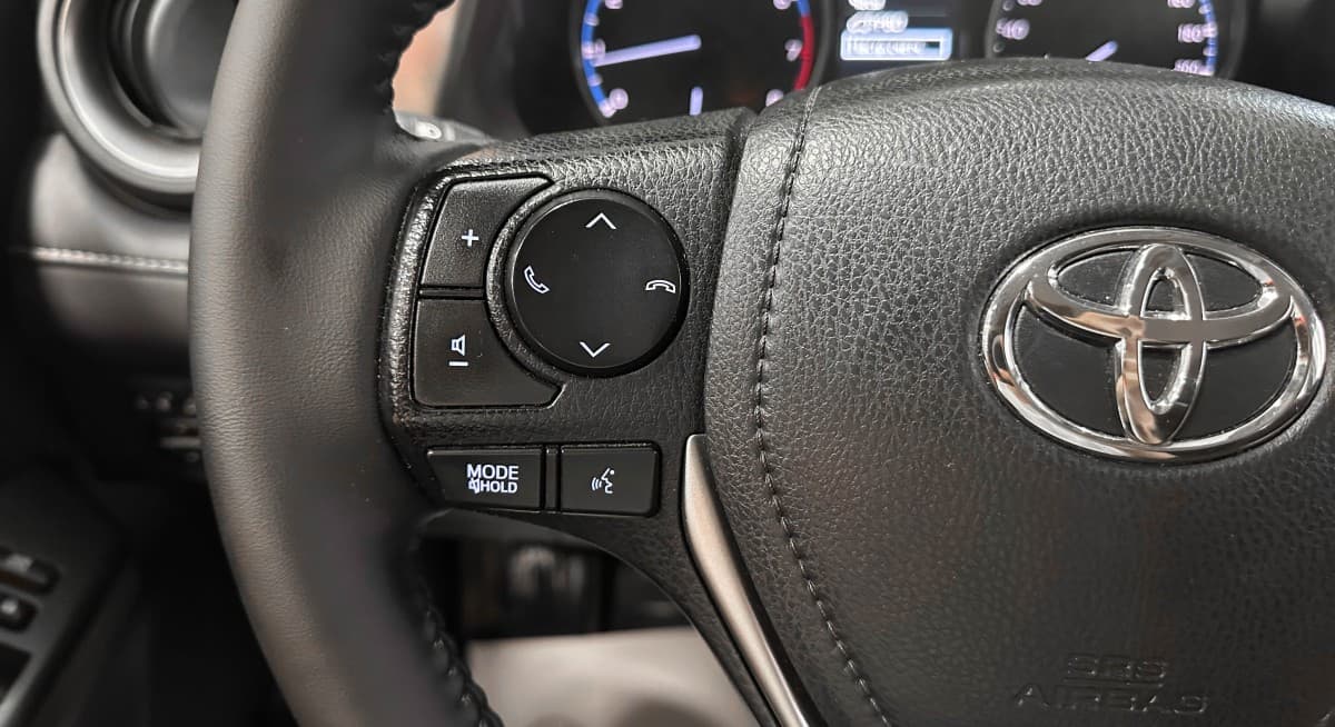 Toyota RAV4 - фото 21