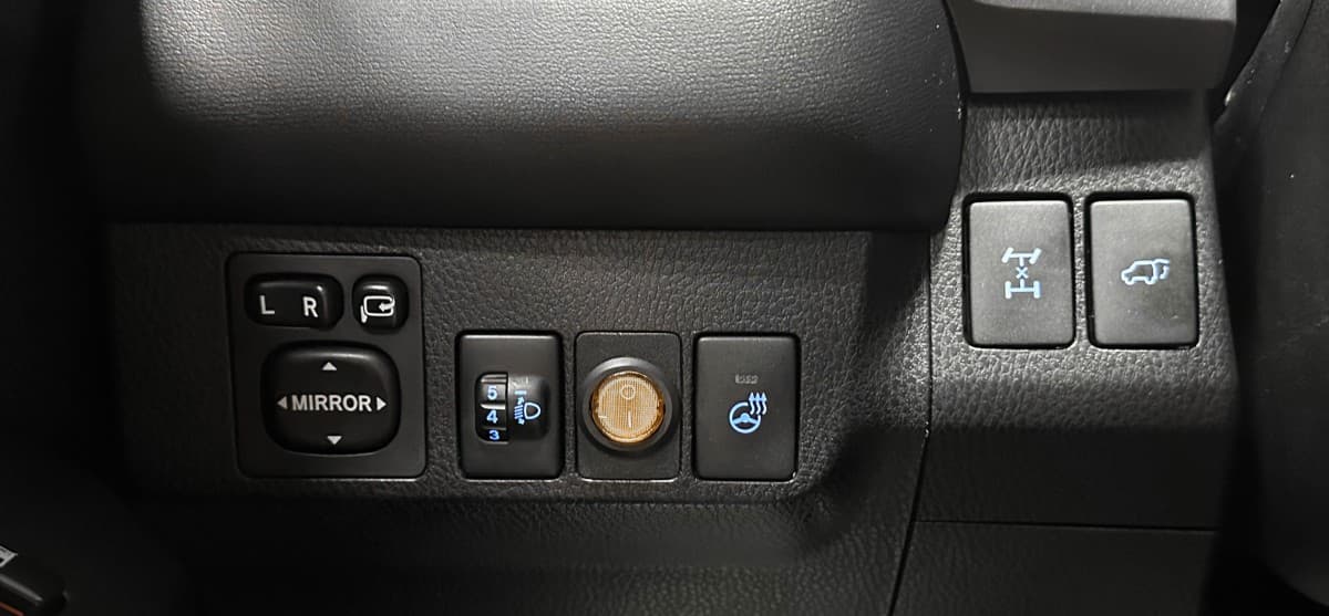 Toyota RAV4 - фото 18
