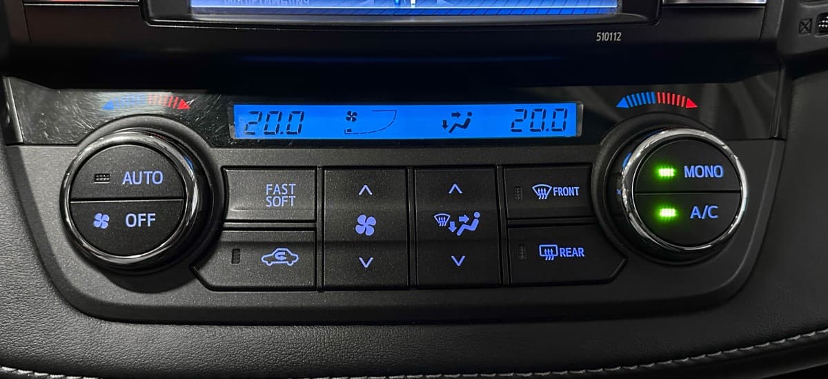 Toyota RAV4 - фото 25