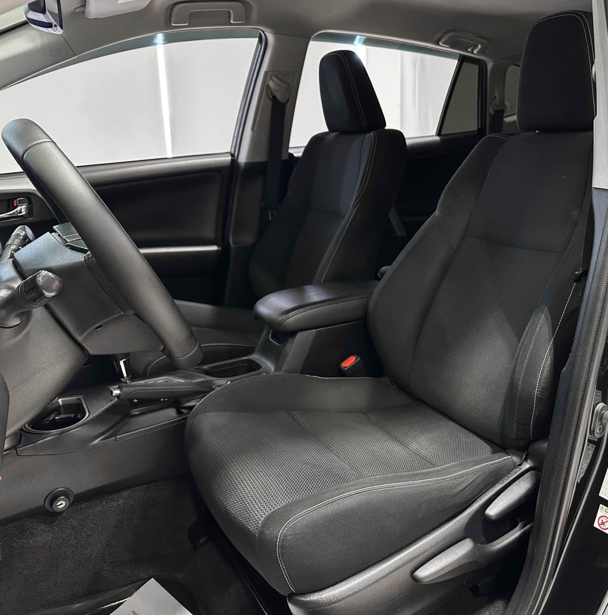 Toyota RAV4 - фото 11