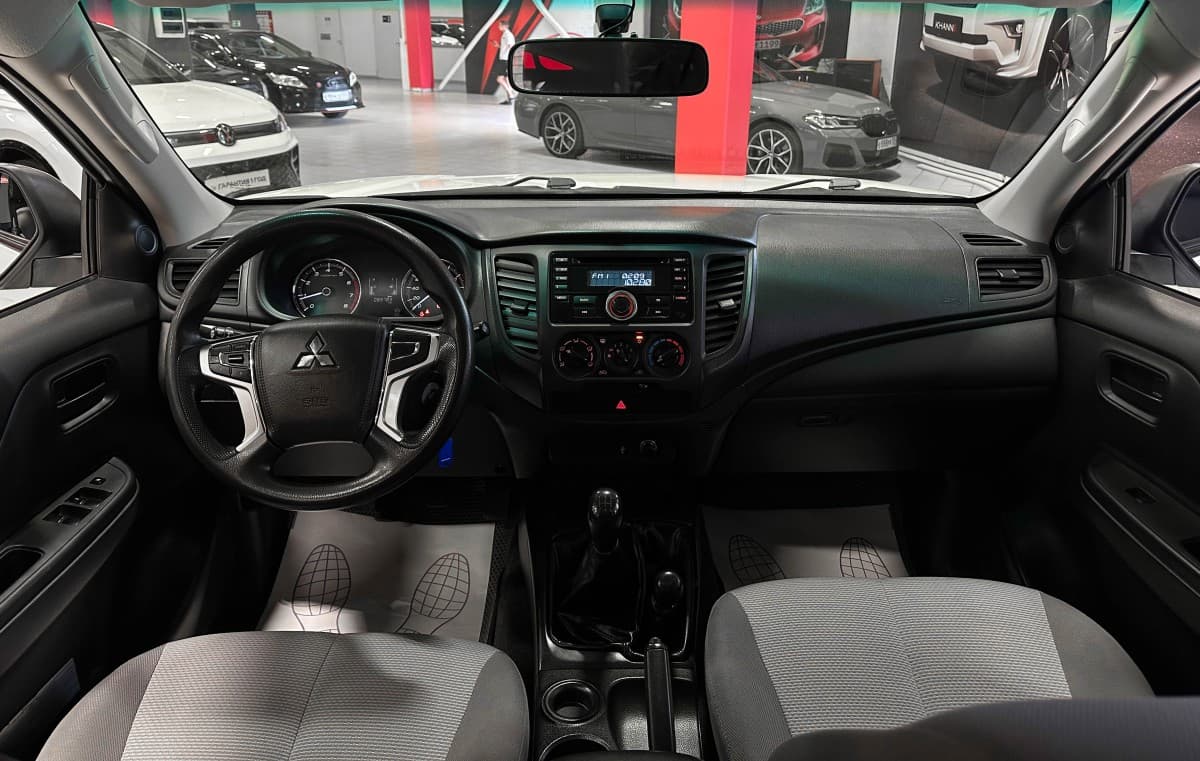 Mitsubishi L200 - фото 24