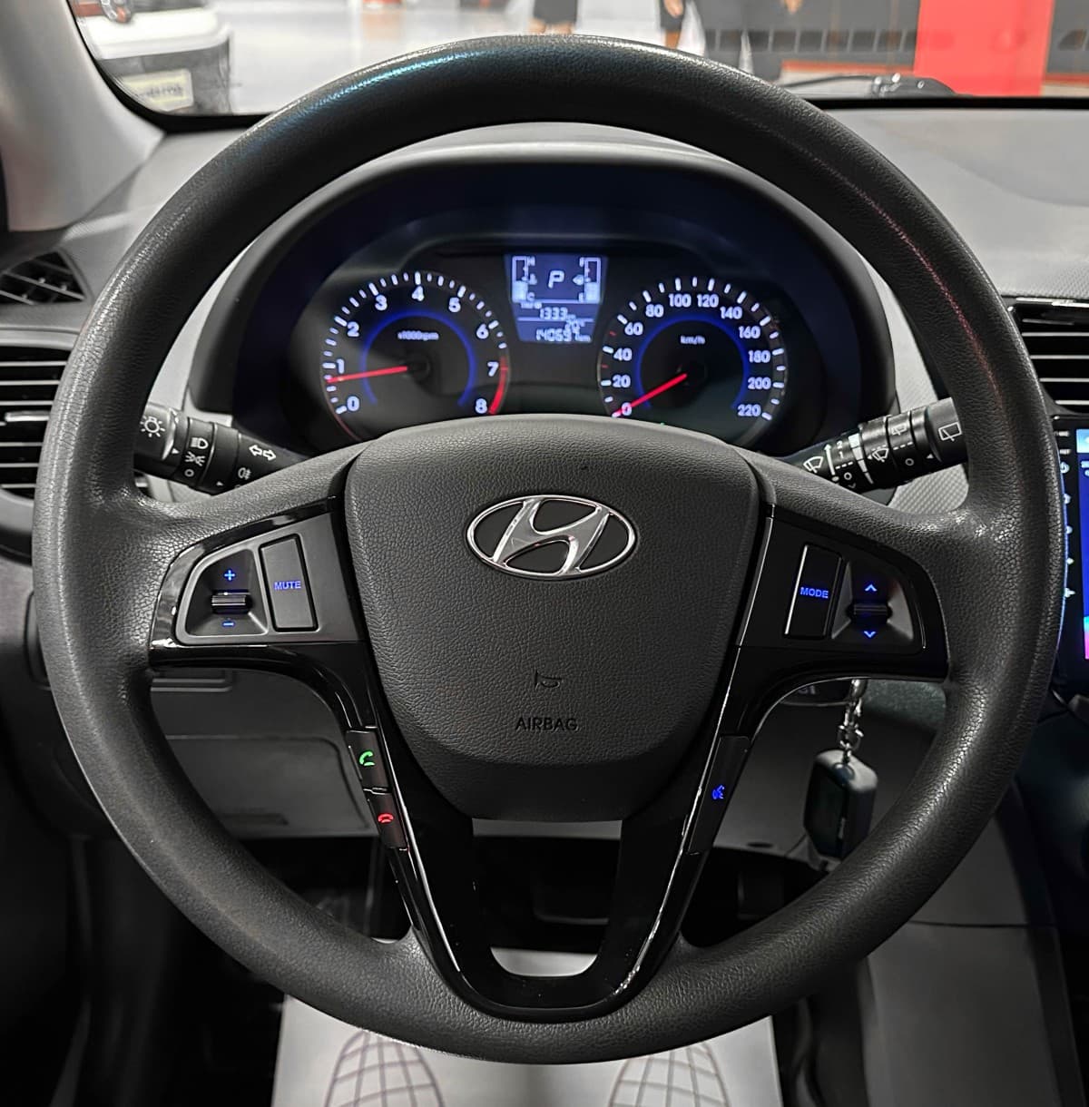 Hyundai Solaris - фото 24