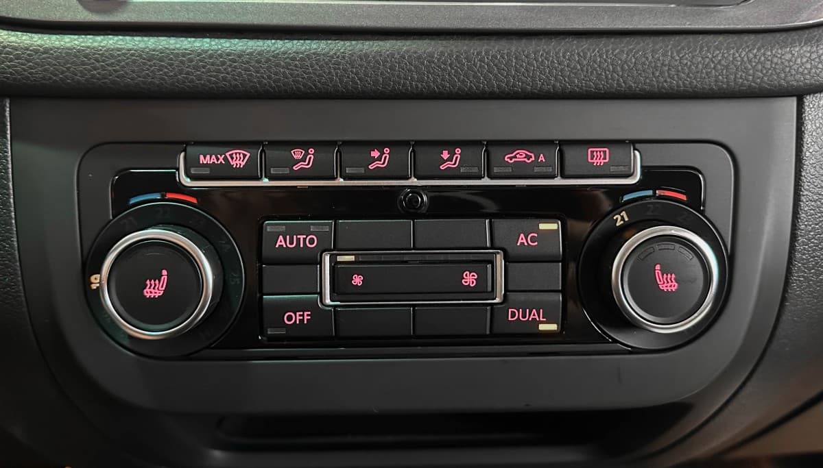 Volkswagen Tiguan - фото 24