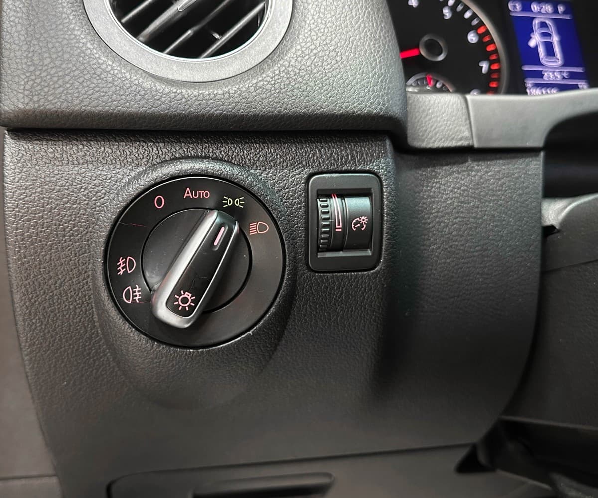 Volkswagen Tiguan - фото 19