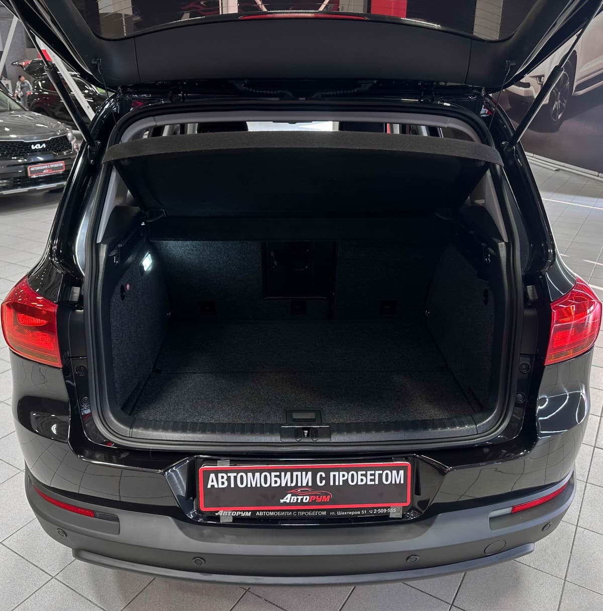 Volkswagen Tiguan - фото 14