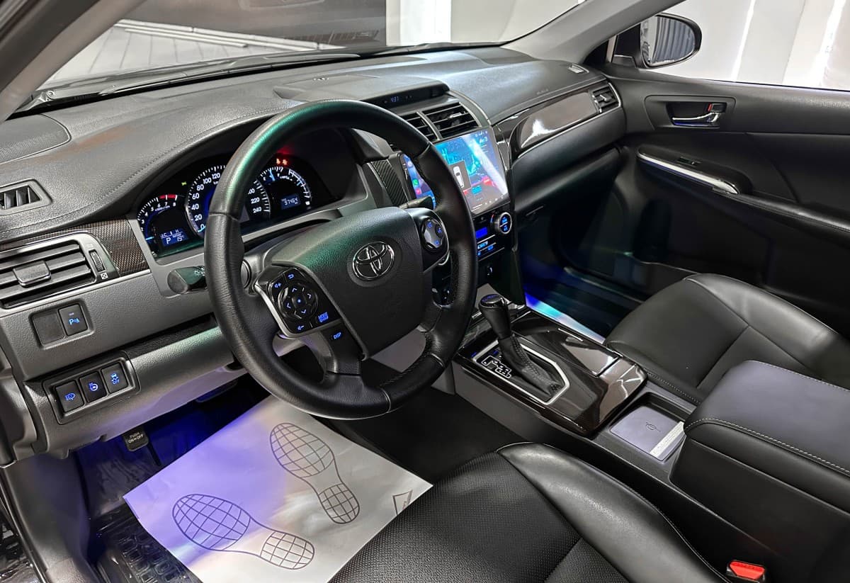 Toyota Camry - фото 11
