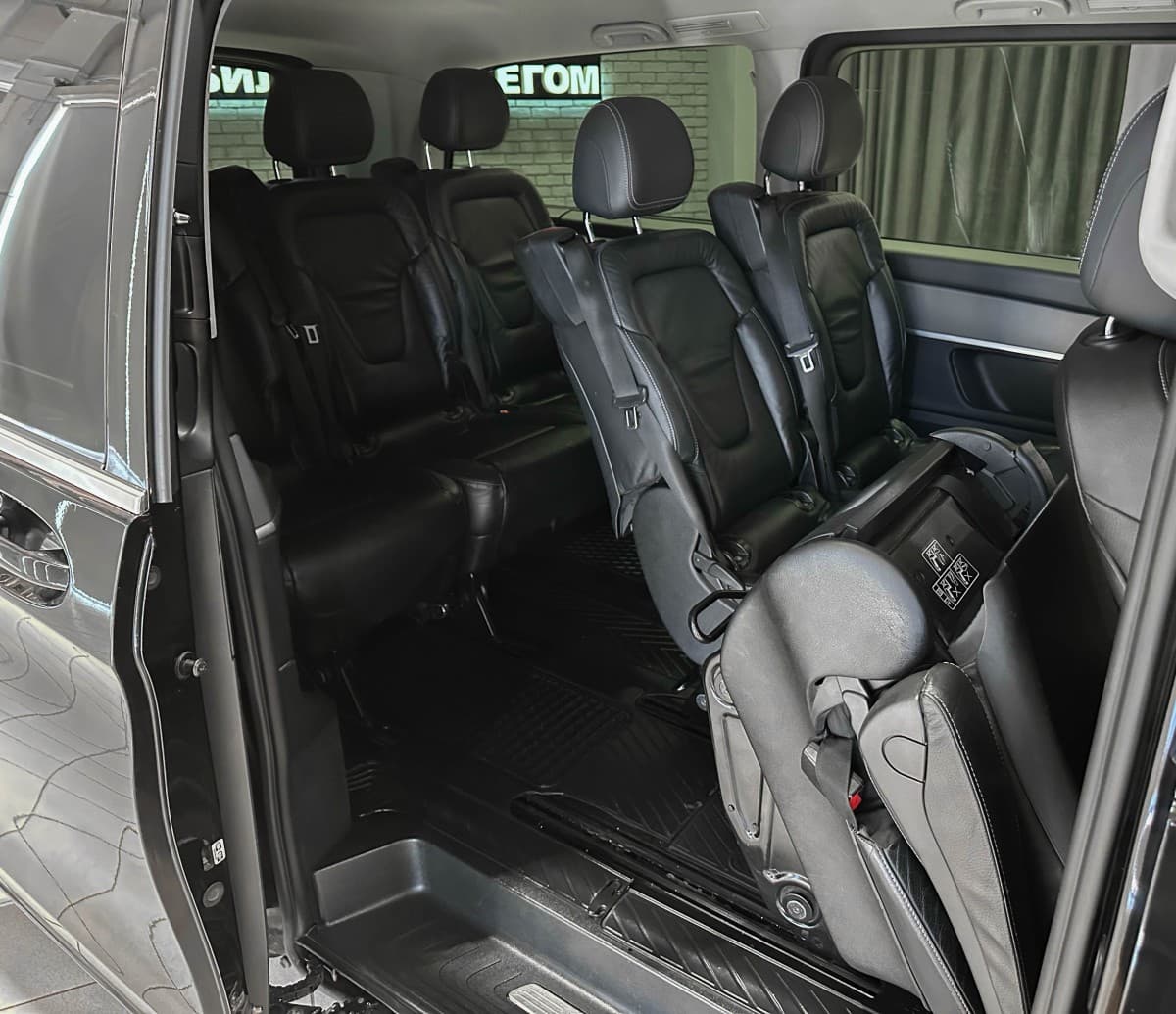 Mercedes-Benz V-Класс - фото 16