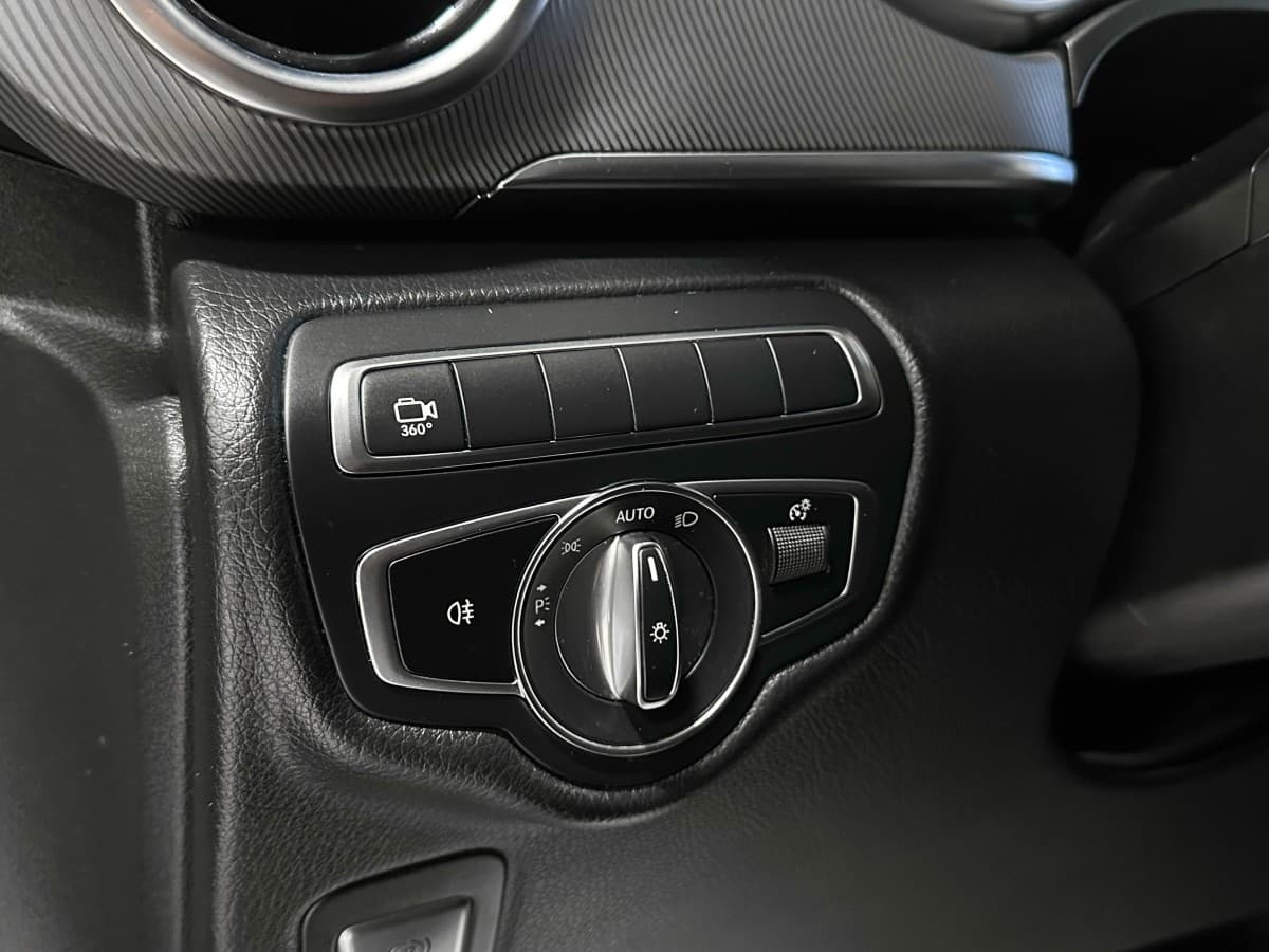 Mercedes-Benz V-Класс - фото 21